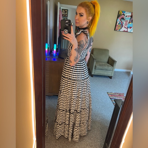 Boohoo black check plaid tiered dress size 4 small - Picture 8 of 8